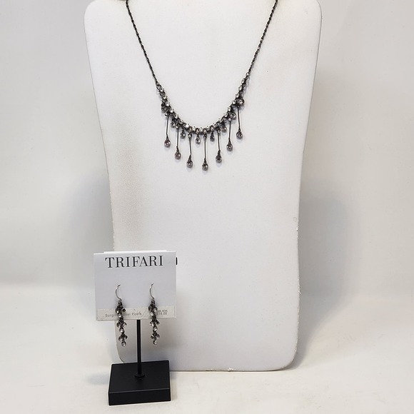 Trifari Gunmetal Gray Clear Dangle Rhinestone Necklace Earring Jewelry Set - Picture 1 of 5